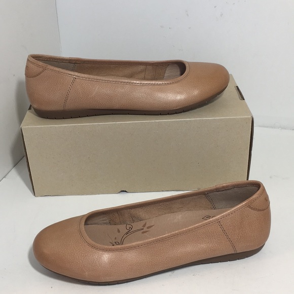 discount taos shoes